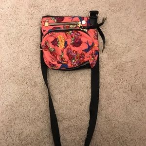 betsey johnson purse
